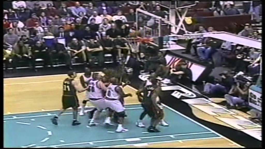 Gary Payton 40 pts,11 ast, season 99/00 sonics vs grizzlies