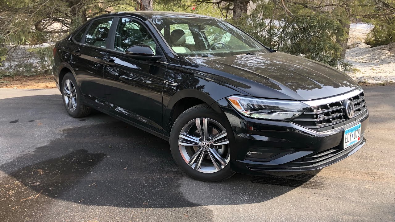 2019 VW Jetta R-Line Review