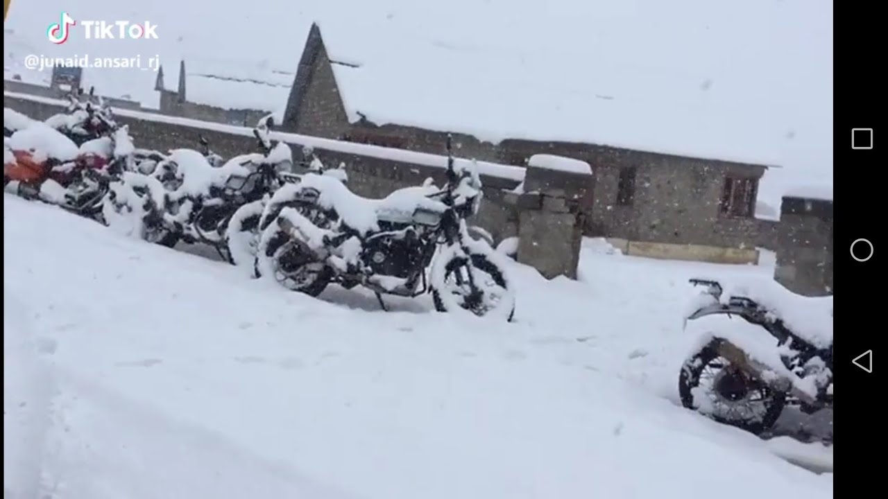 WHATSAPP STATUS /Snowfall View