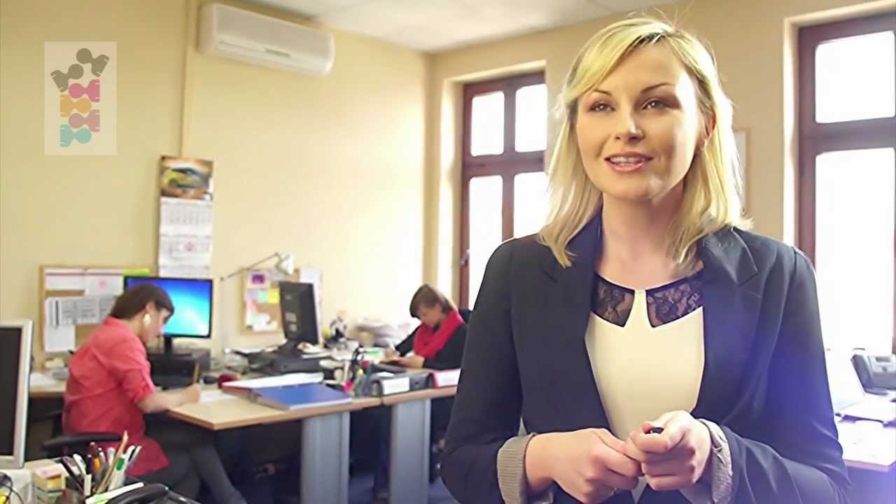 Młoda matka na bezpiecznym rynku pracy