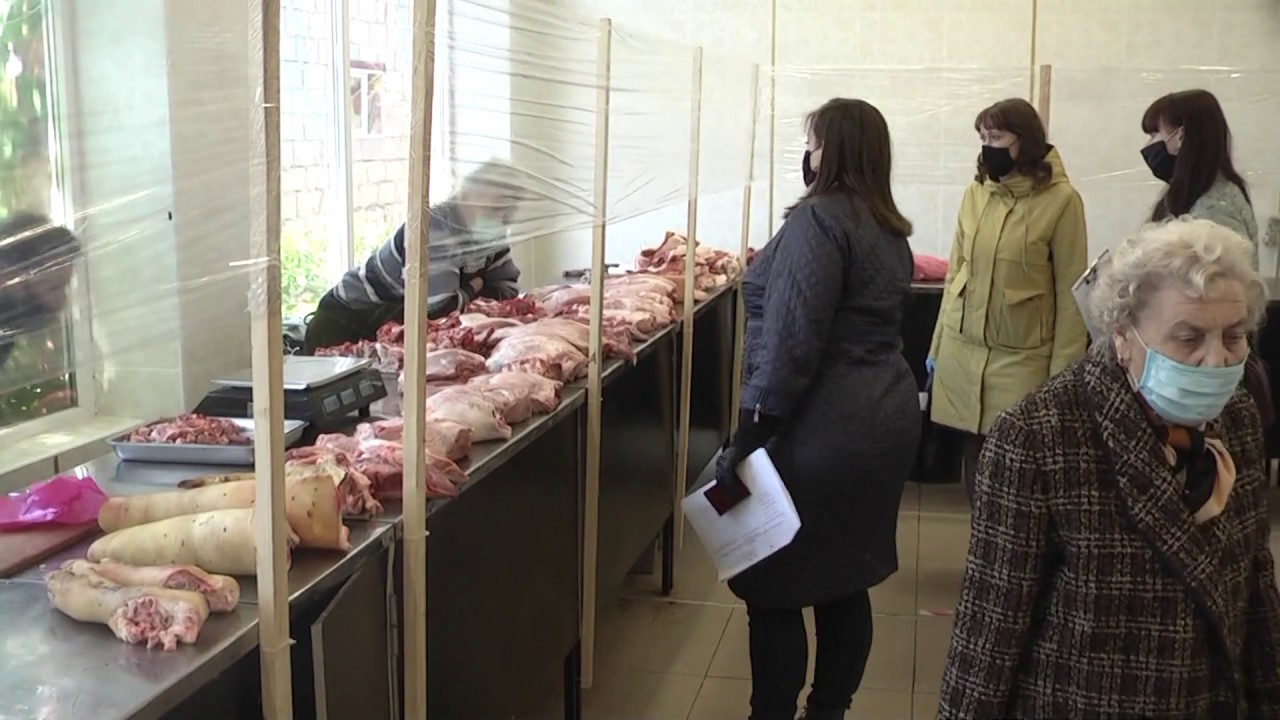 Чи дотримуються карантинних заходів на ринку у Полонному ?!