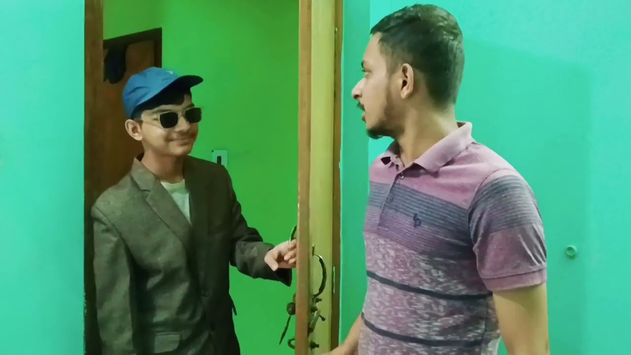 দরজা খুলে দেখবো যারে, তারে করবো বিয়া.....😂