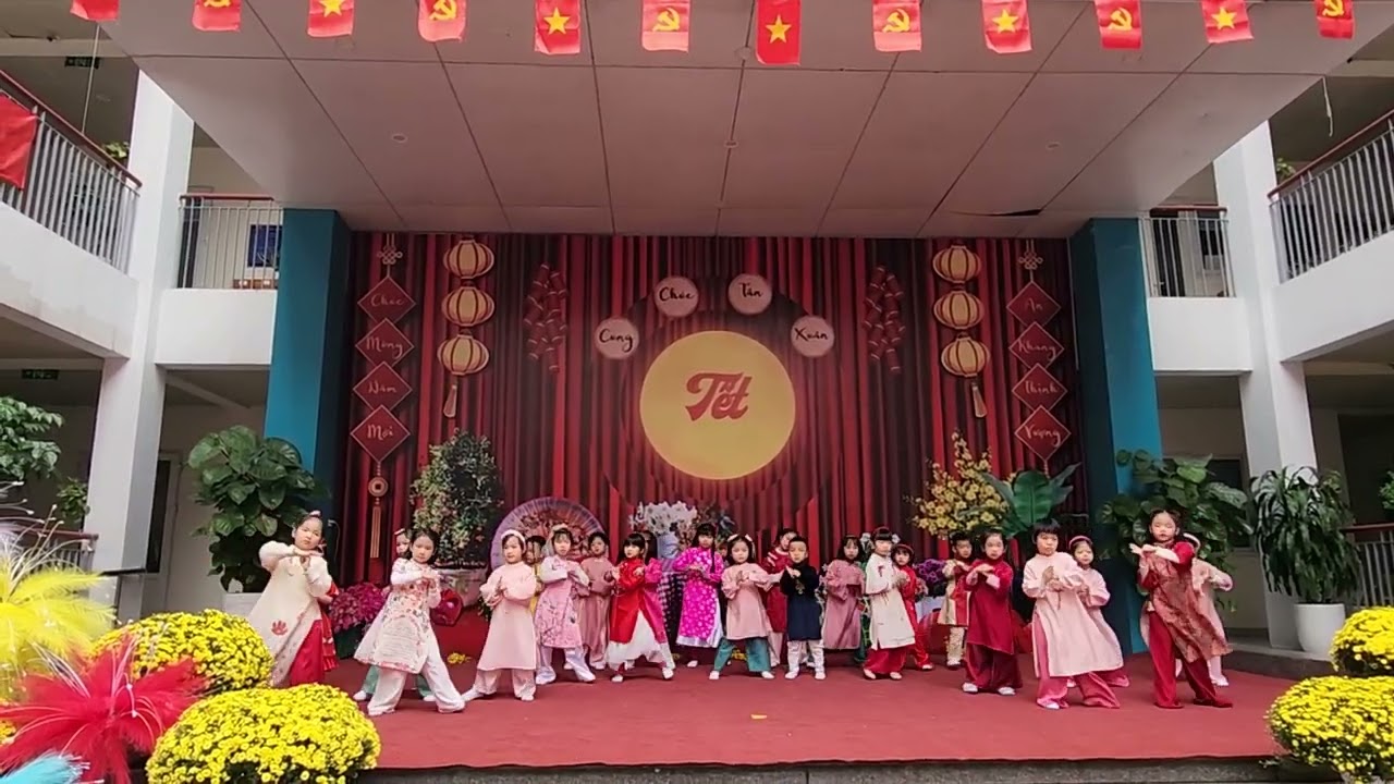Múa Tết 2026 Lớp lớn A3 mầm non Chim Én
