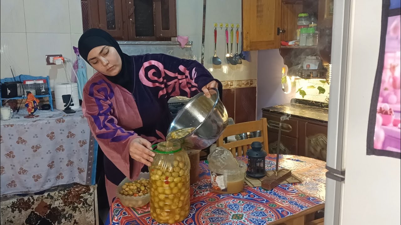 روتينى كل يوم في رمضان 🤦🏻‍♀️حتى وانا ف اسوء وضع معرفش أكون مهمله👏 كارثه في مطبخي🥺