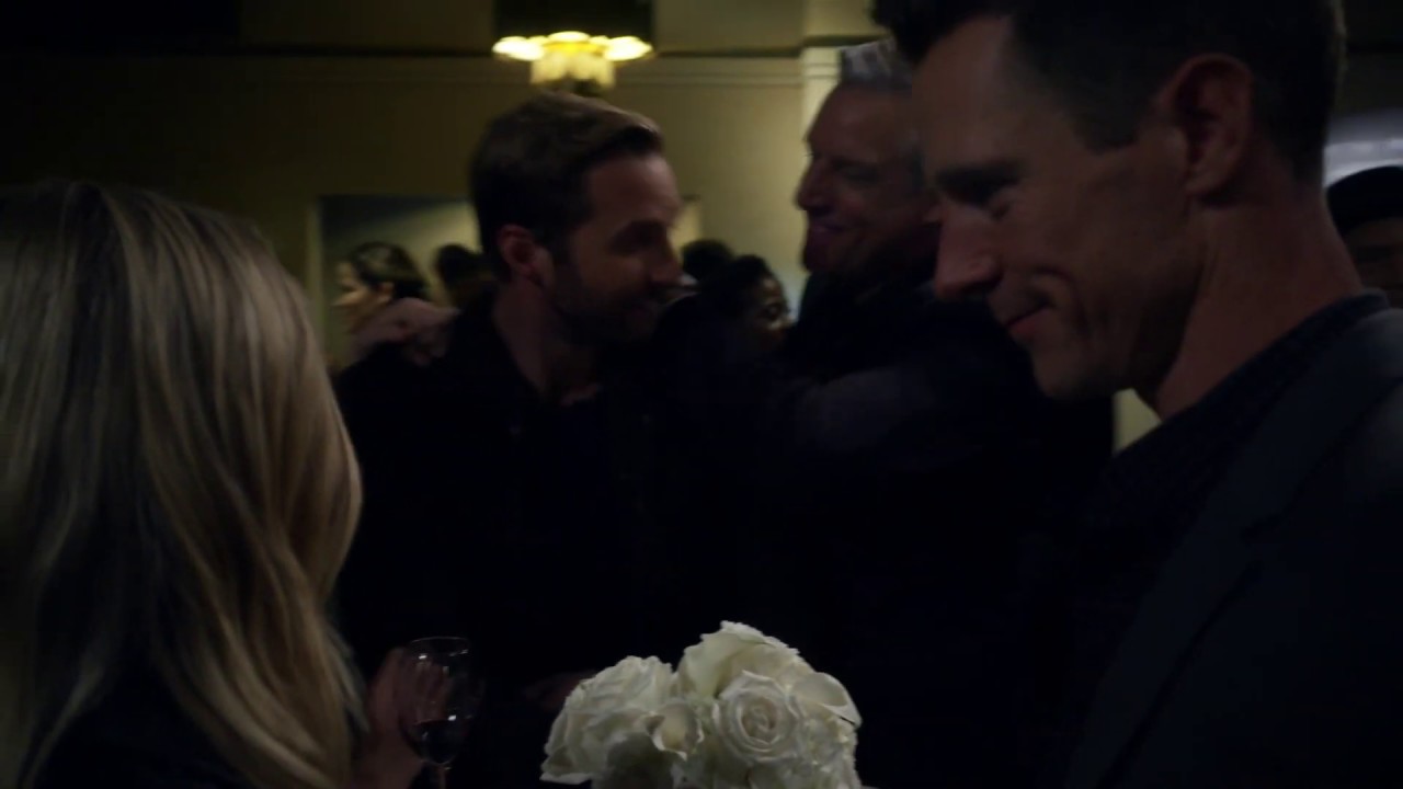 Logan/Veronica (4x02) Dick's Premiere