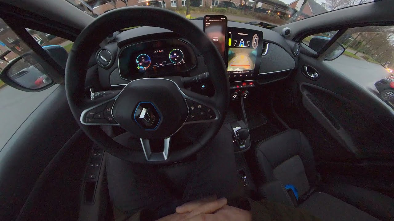 Renault Zoe Easy-Park-Assistent Bremsen muss man noch selbst.
