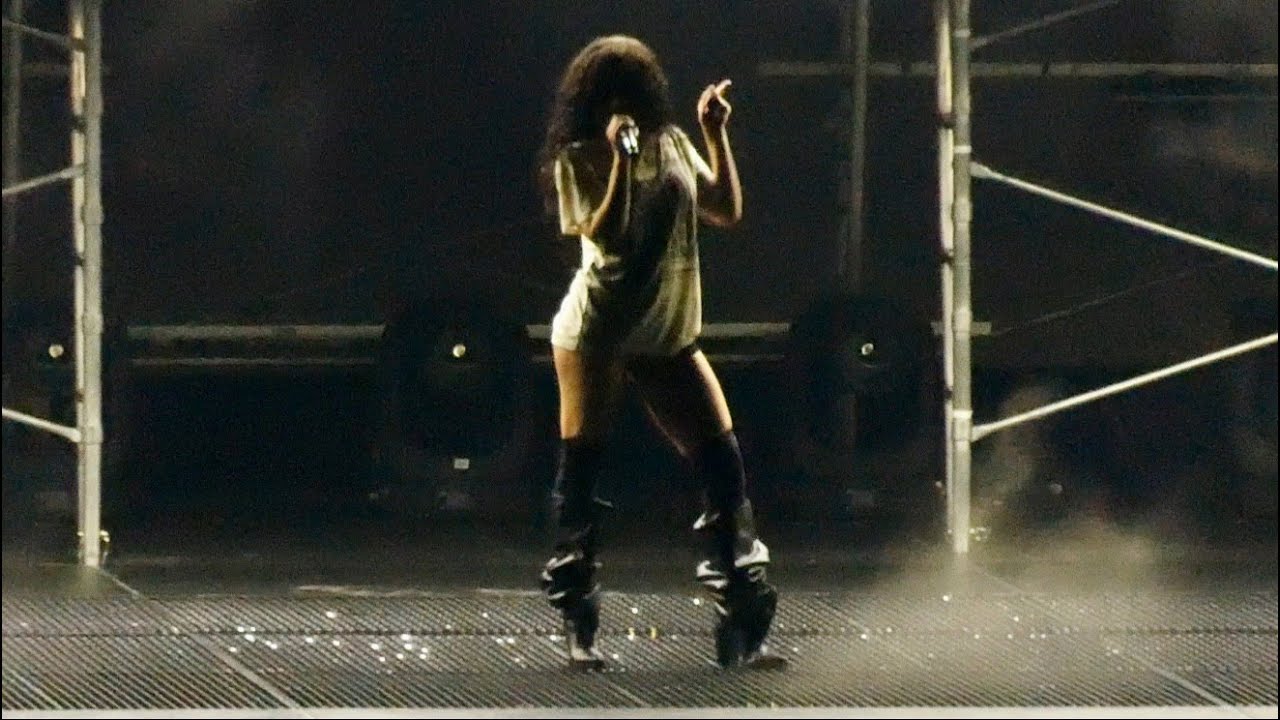 Charli XCX - Vroom Vroom - Live from The Sweat Tour at Madison Square Garden
