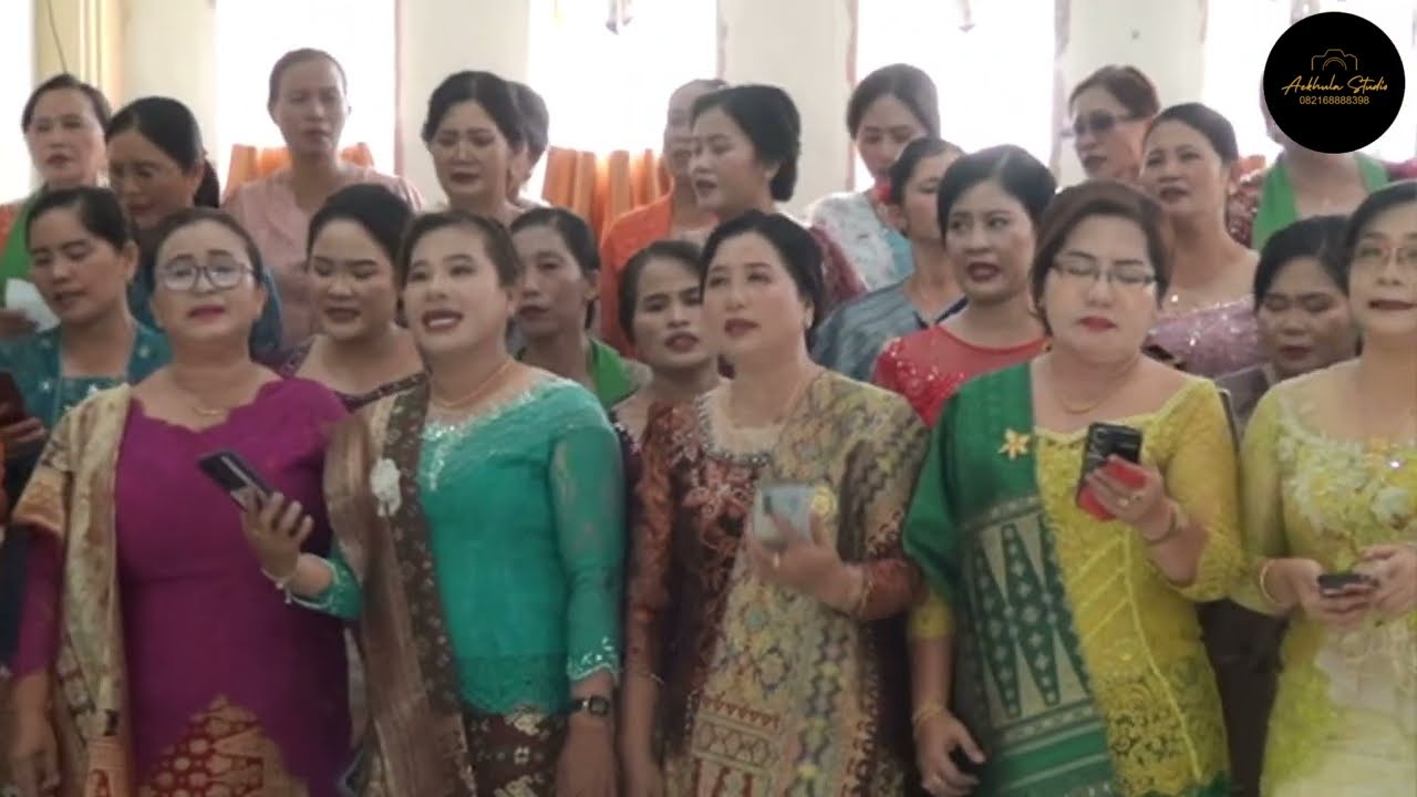 LAGU ROHANI  ''RAZO SOLAKHÕMI''  VOKAL GROUP FORUM KOMUNIKASI KOMISI PEREMPUAN (FKKP) RESORT 18 BNKP