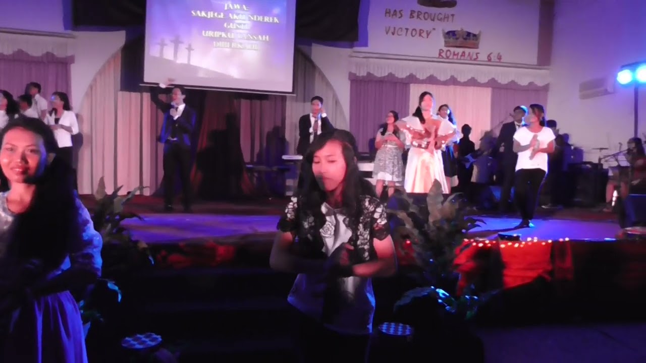 Nyanyian Kemenangan (Oleh Darah Anak Domba) & Allahku Dahsyat MG 2014 UKRIM