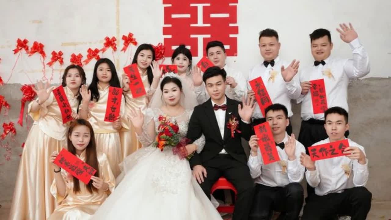 一个幽默的摄影师能给你提供一天的情绪价值 除了会拍摄，还要会活跃气氛。#婚礼跟拍 #婚礼纪实 #婚礼 #藤县