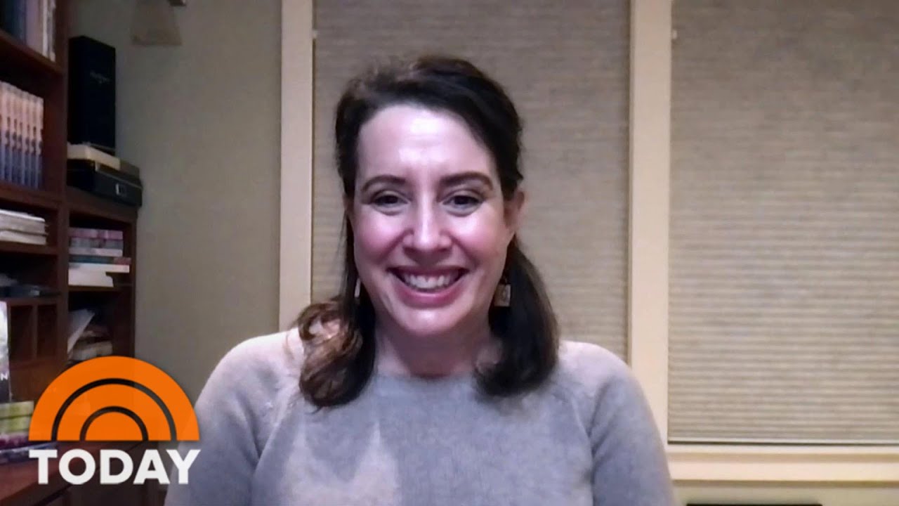 &lsquo;Bridgerton&rsquo; Author Julia Quinn Discusses Season 2 Of The Show | TODAY