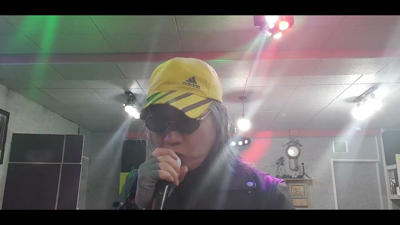리드보컬[쭈니1]단독샷, 부평 갈산역 해오름밴드 [Smoke on the water]공연연습곡 리드기타 김중석 베이스 박상기 세컨기타 성홍민 리듬기타 신희철 파워드러머 최동환