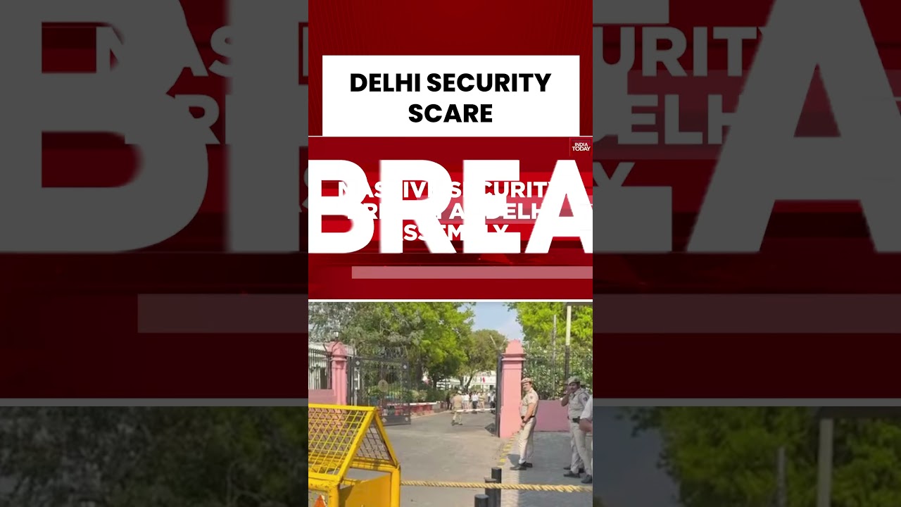 Breaking: Massive Delhi Assemmbly Security Breach | Security Scare | India Today