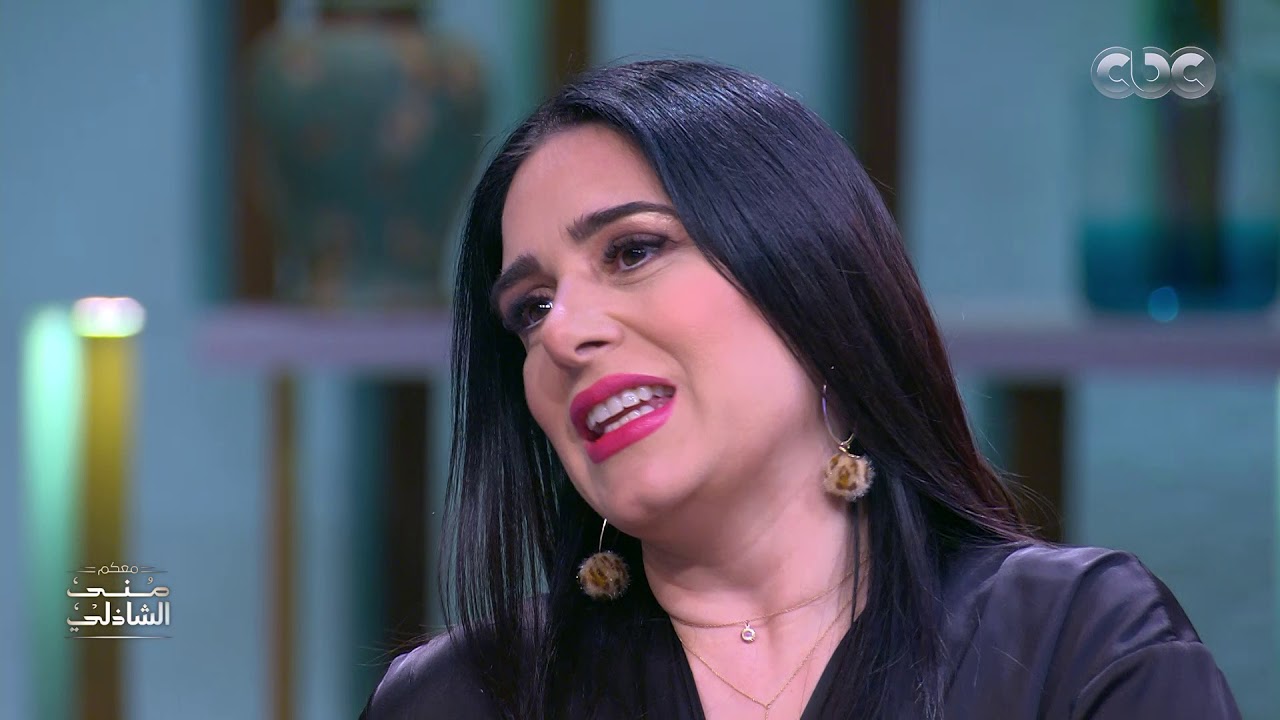 ميرنا وليد والذكريات المؤلمة في لبنان تتحول لطاقة حب مع بناتها في منى الشاذلي