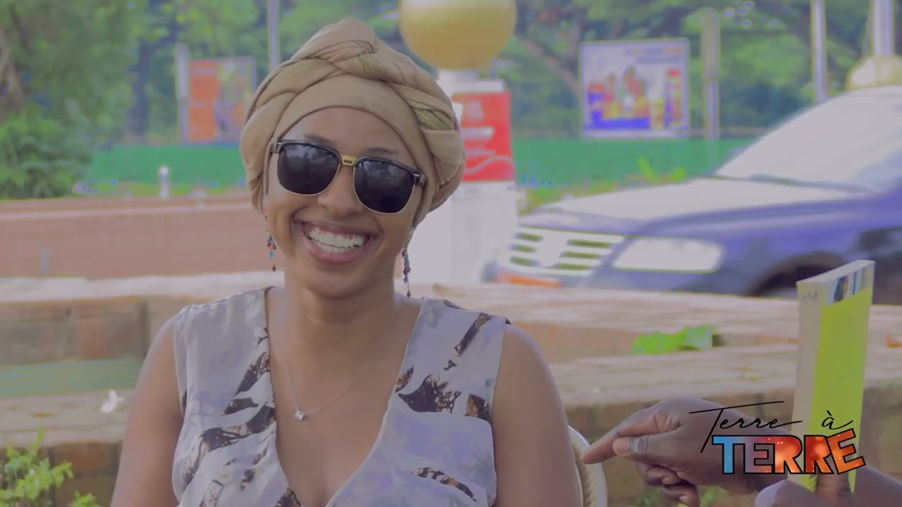 Béatrice Doudou est sur TERRE à TERRE.3e dauphine Miss Cameroun 2018, écrivaine, études en Tunisie..