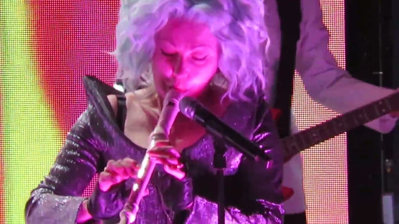 Cyndi Lauper 💖 She Bop @ Accor Arena (Paris 2025)