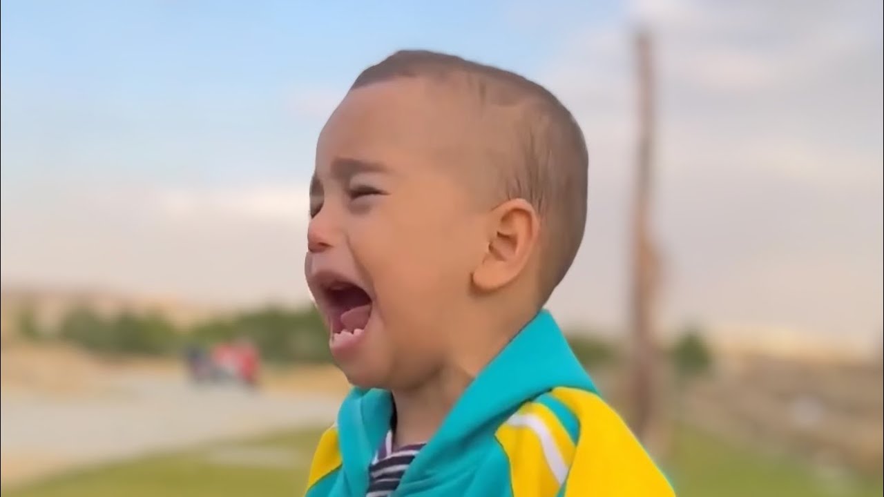 بيبي حزين 😢