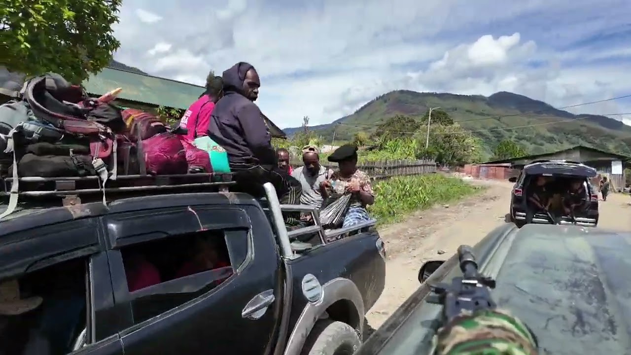PATROLI...‼️ BABINSA ILU KE KAMPUNG BINAAN LANJUT KE PASAR MAMA PAPUA