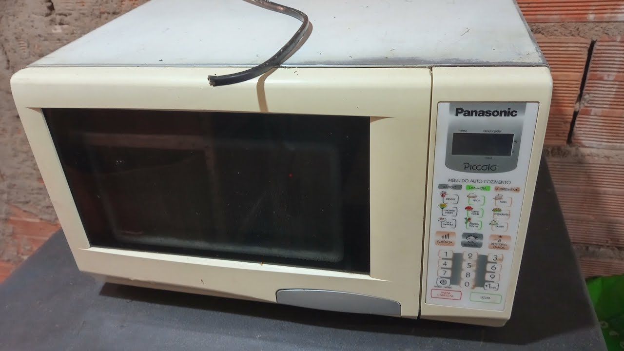 Microondas Panasonic NN-ST357 127V foi ligado no 220V. Desta vez o estrago foi feio!