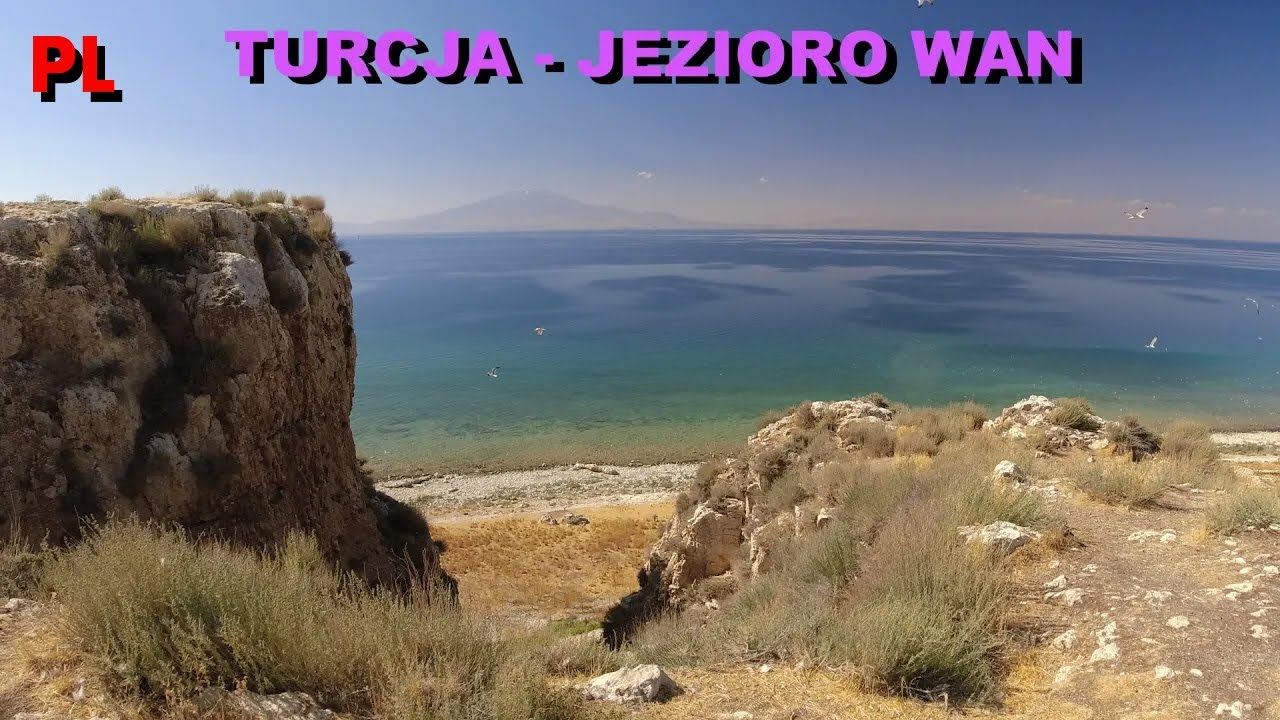 Jezioro Wan, piękne słone alkaliczne jezioro w nieturystycznej wschodniej części Turcji.