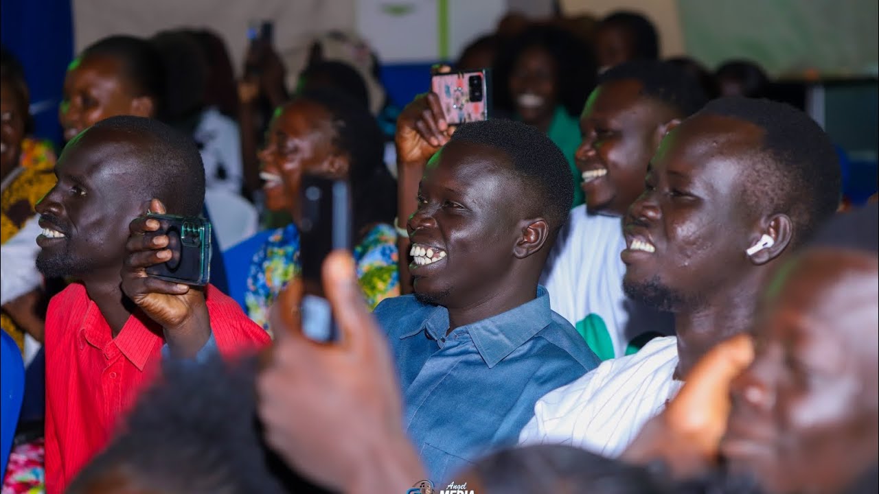 BEST COMEDIAN IN SOUTH SUDAN 🇸🇸  | THE CHURCH LAUGHS | COMEDIAN LAWRENCE 