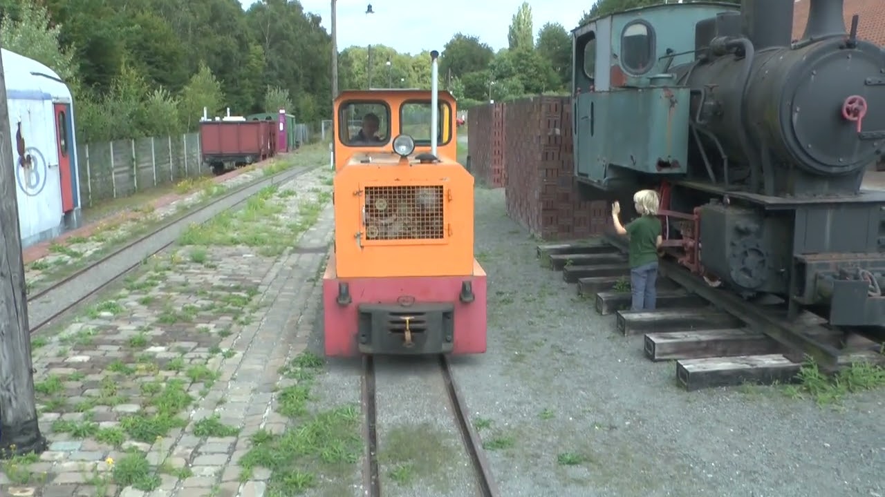 Muttenthalbahn, Feldbahn Diema rangiert am Zeche Nachtigall, 2025
