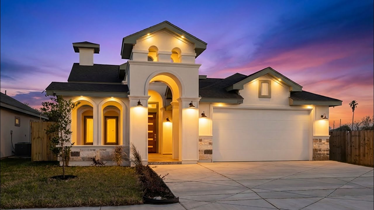 BEAUTIFUL VILLA STYLE HOME WITH COURTYARD FOR SALE $368,000