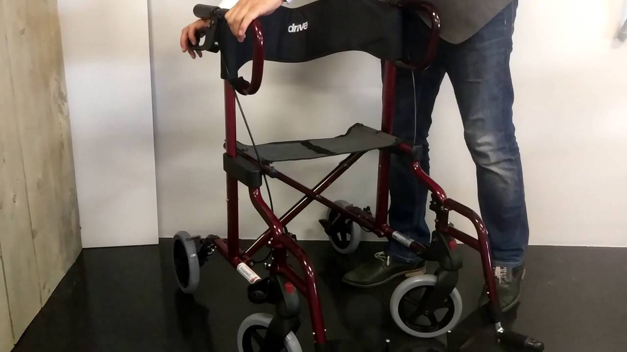 De rolstoelrollator in 1