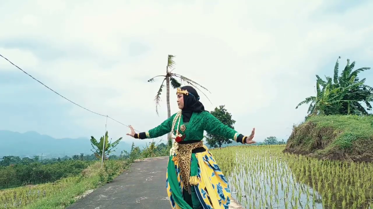 TARI NYIMAS GANDASARI