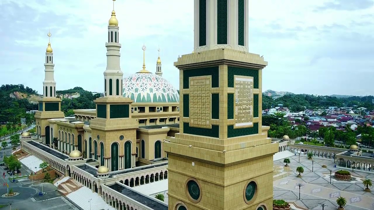 Terbang di atas Islamic Center Samarinda