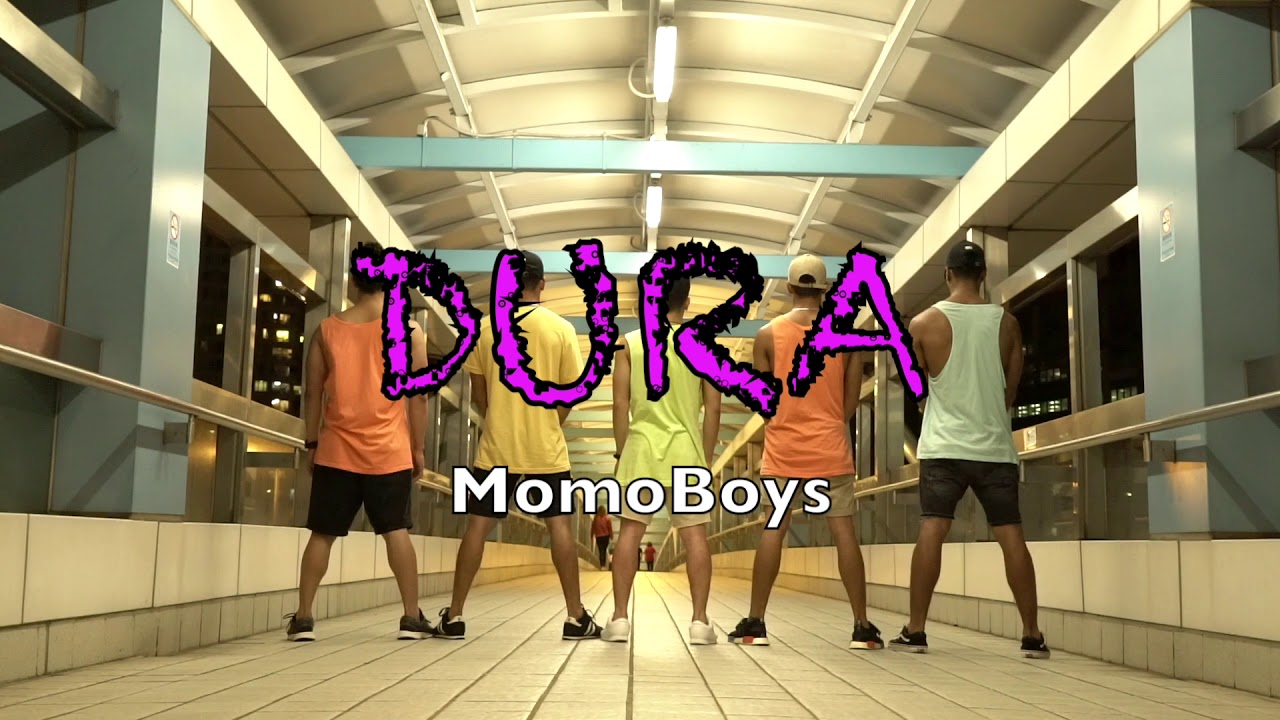 Dura challenge by Daddy Yankee. Momo Boys