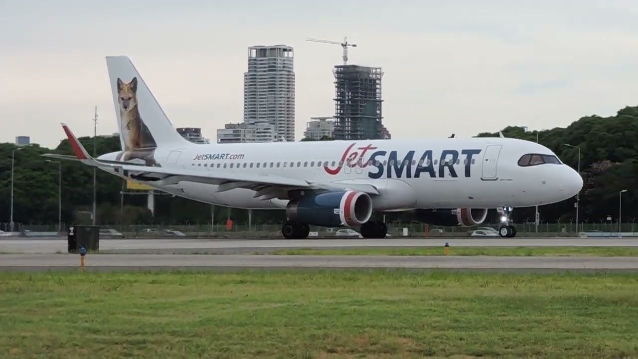 🦊Salta - Buenos Aires LV-IVN: JetSmart Argentina A320-232.🦊