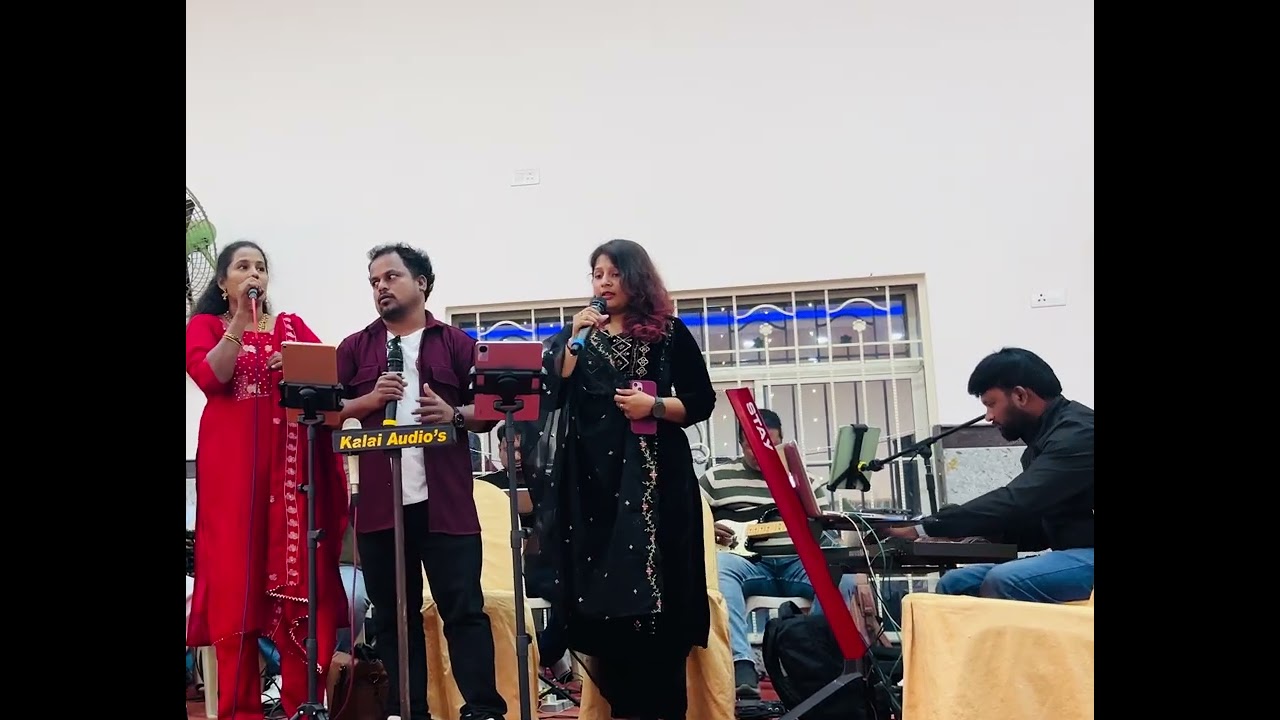 The popular romantic number Khadhal oviyum @ilaiyaraajaofficial #retrohits #gerryandband #livemusic 
