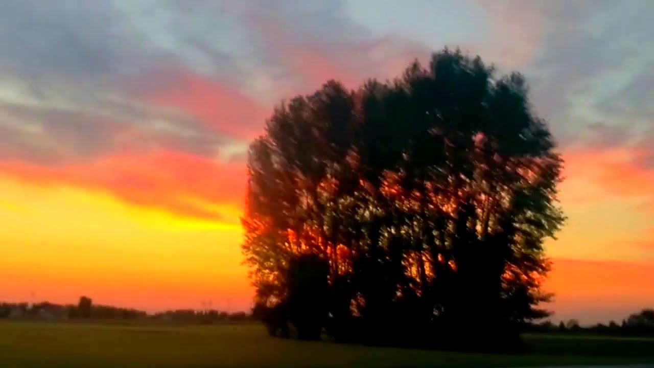 Tramonto è Mozzafiato  : Immagini Bellissime di Tramonto Sunset on the Plains