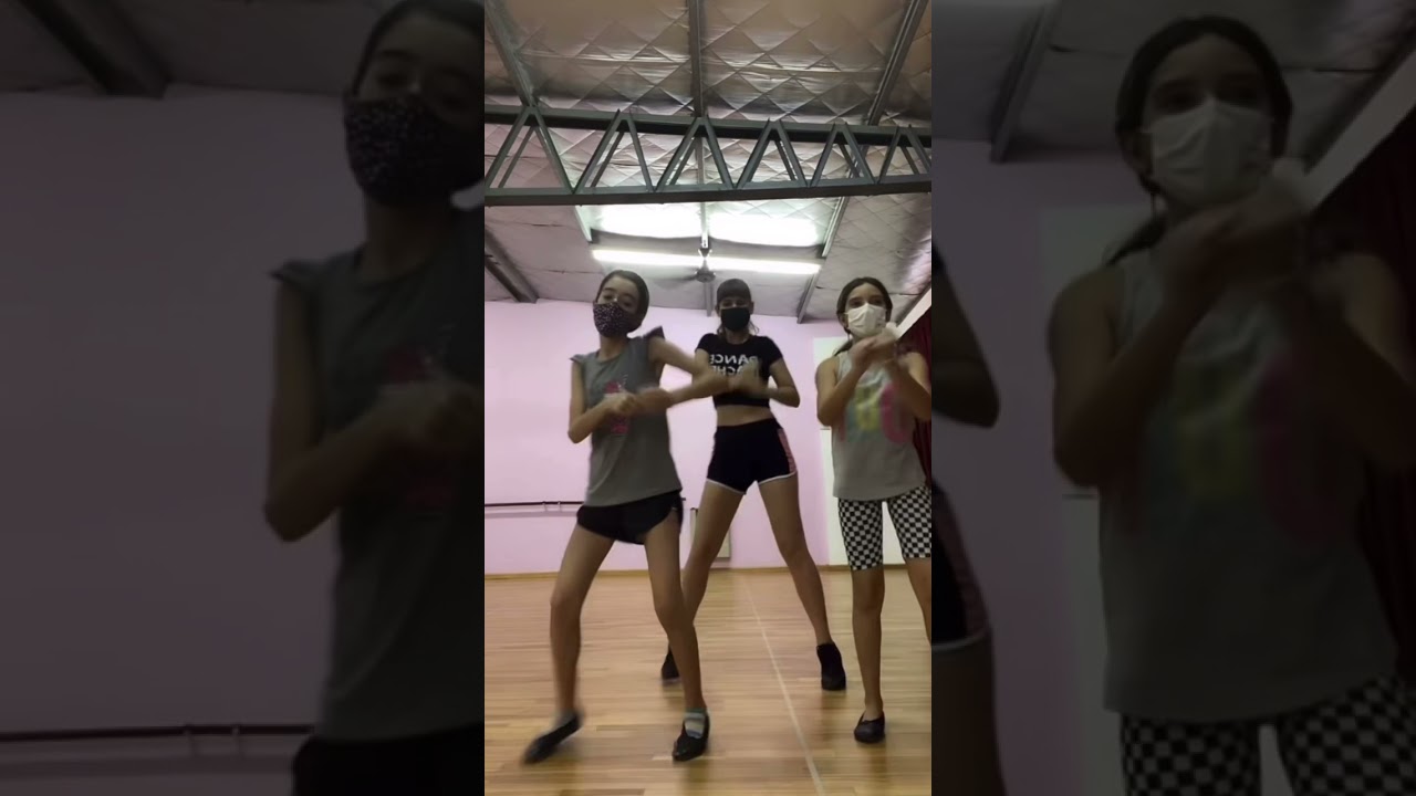 Bar 💃🏻 - Baile de Tik Tok con Lupe y M&iacute;a