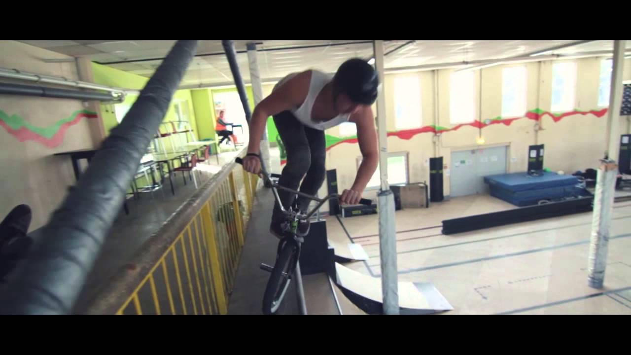 WELCOME TO MADD GEAR TOBIAS FREIGANG (OFFICIAL VIDEO)