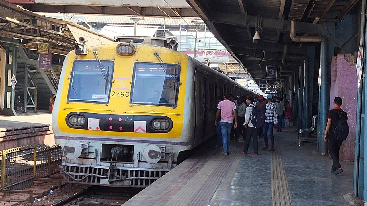Celebrating Holi with Speed & Colors: Local & Express Trains at Goregaon!