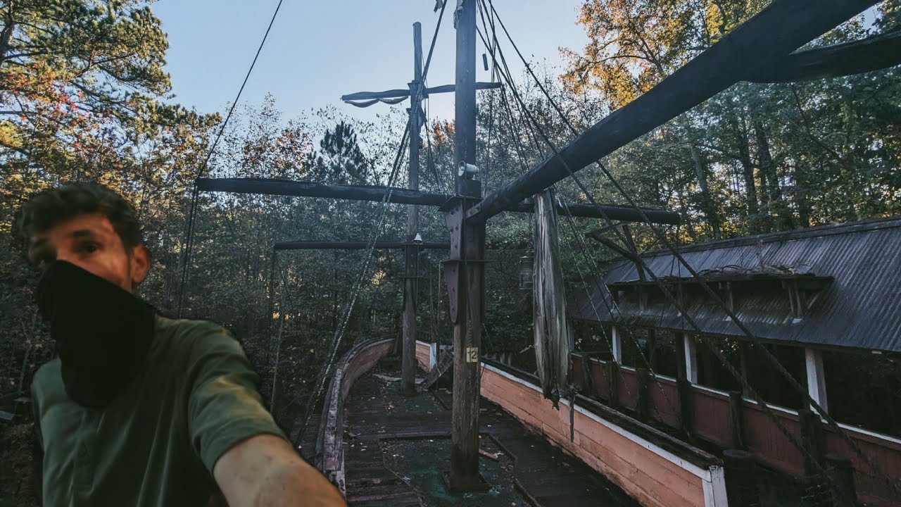 Exploring The Abandoned American Adventures Park