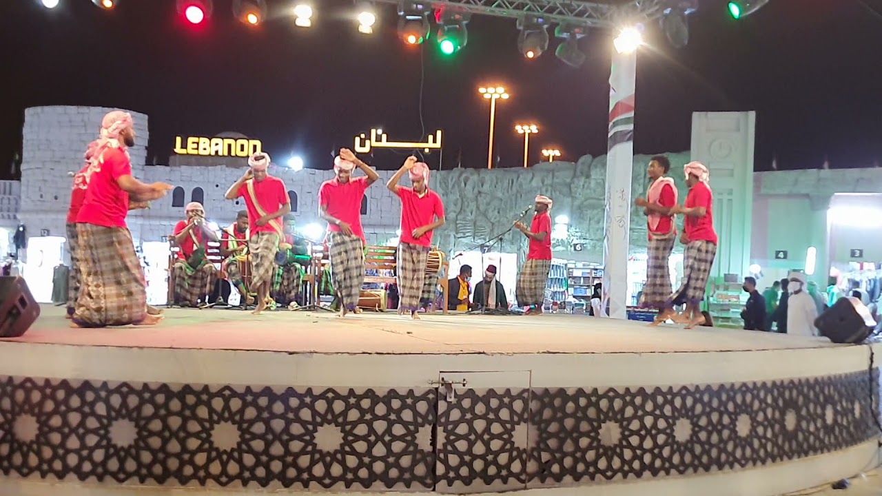 مهرجان  الشيخ زايد التراثي في  الوثبة ابو ظبي  رقصات  الثرات العماني