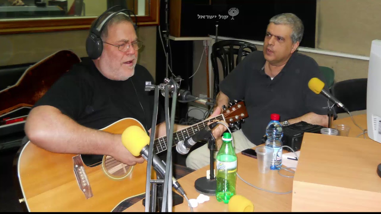 אלי לפיד מראיין את יהודה פוליקר על להקות: הנמרים, ברקת, בנזין וקריירת הסולו Eli Lapid Yehuda Poliker