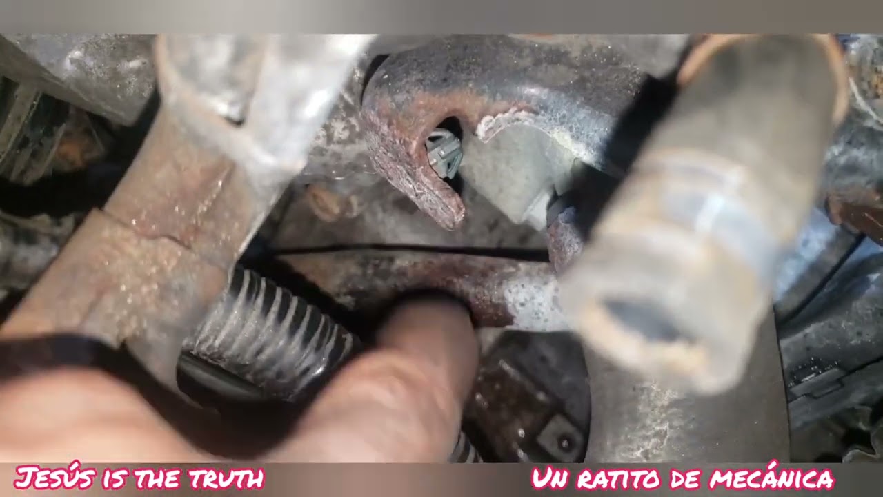 Honda CR-V LX 2008 ( Heater pipe leak replacement tutorial )
