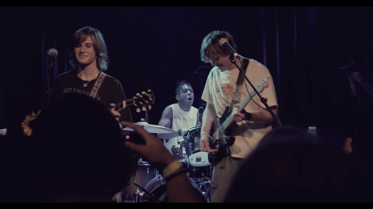 Are You Gonna Be My Girl (Cover by The Runarounds)