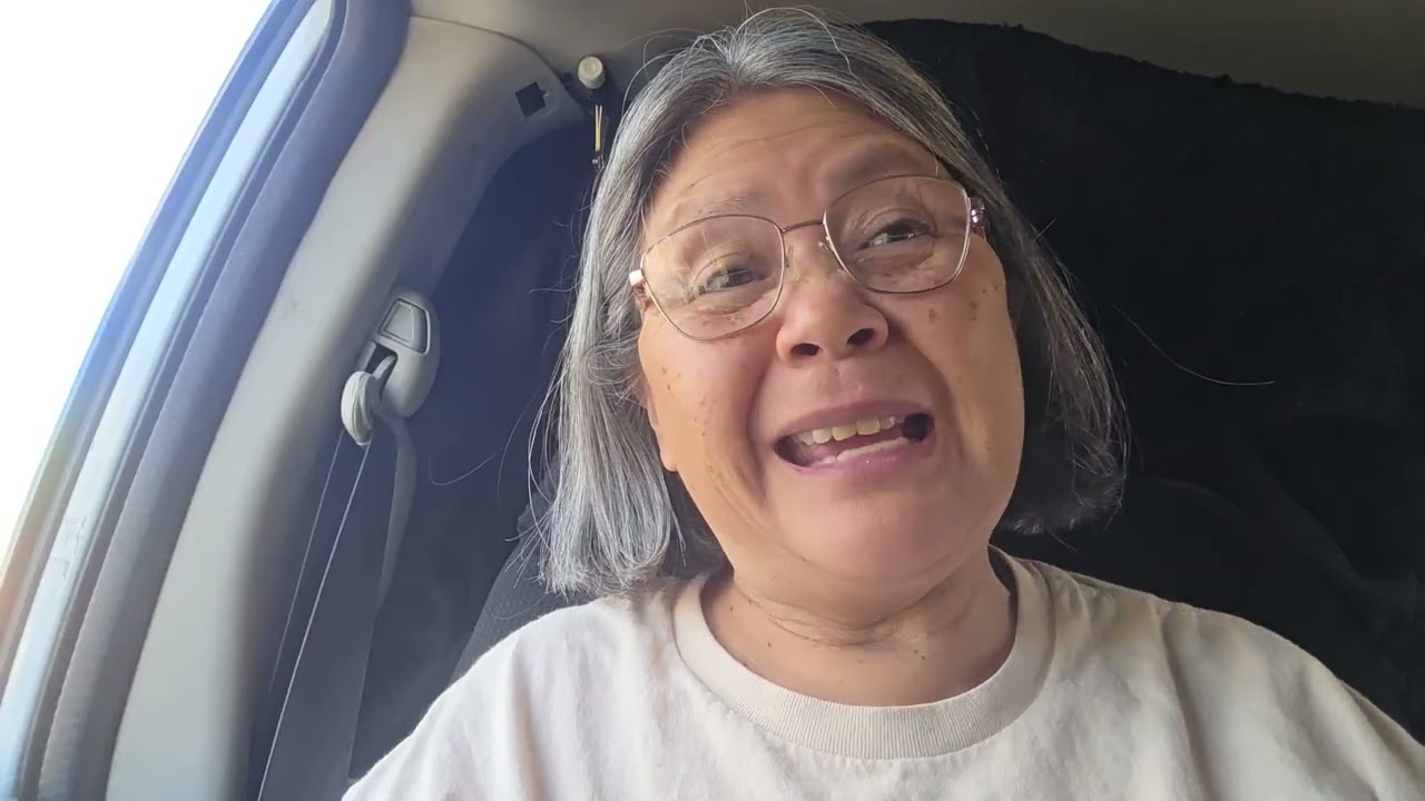 I forgot my Christmas chocolate gift under my van bed, and still okay and is not malted yet  🇺🇸🇵🇭