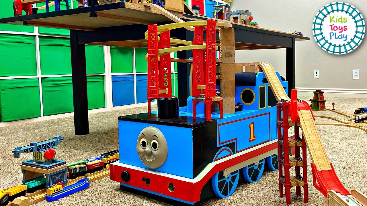 World's Biggest Thomas and Friends Toy Train Track Build