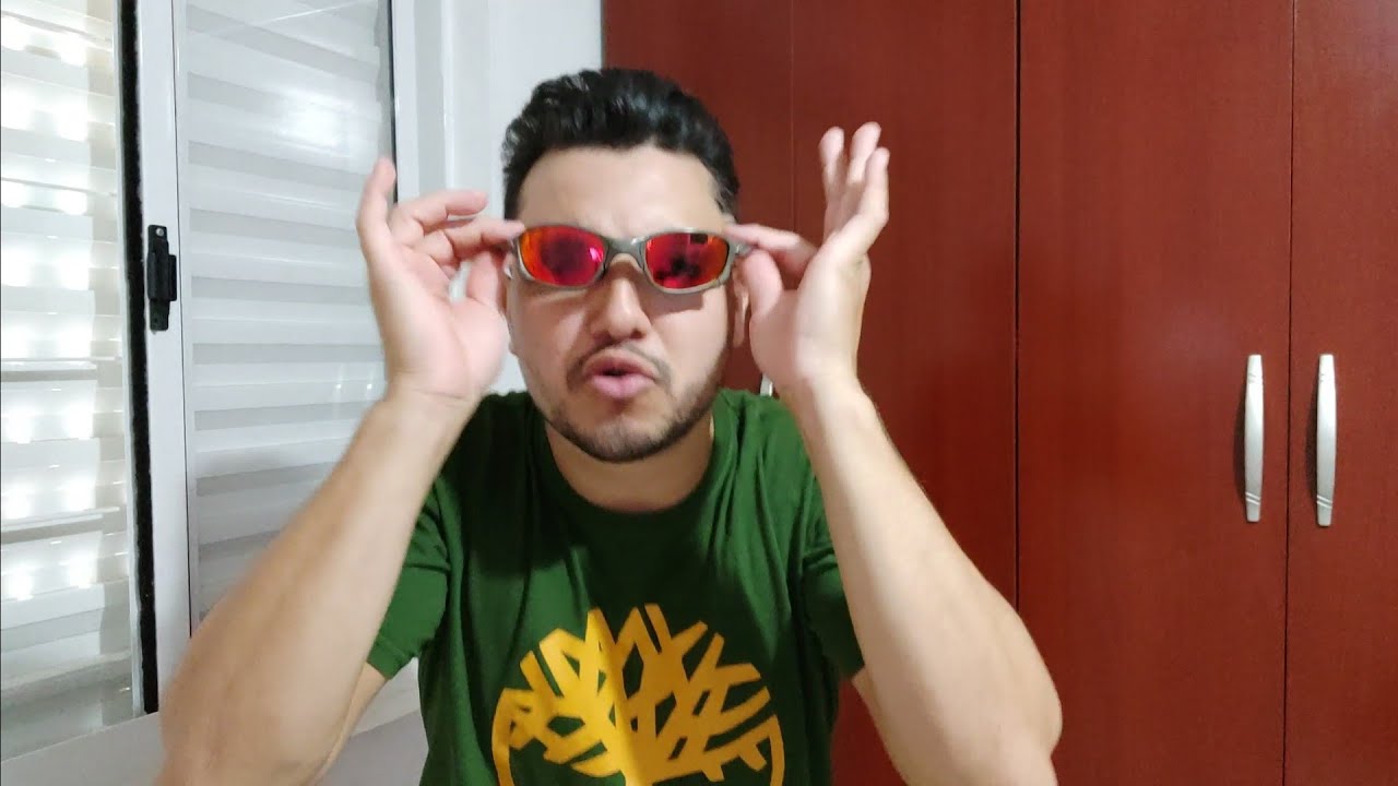 A TITAN ME RENDEU UNS BEIJOO