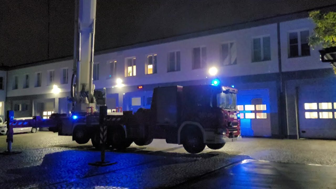 W remizie JRG 7 Warszawa