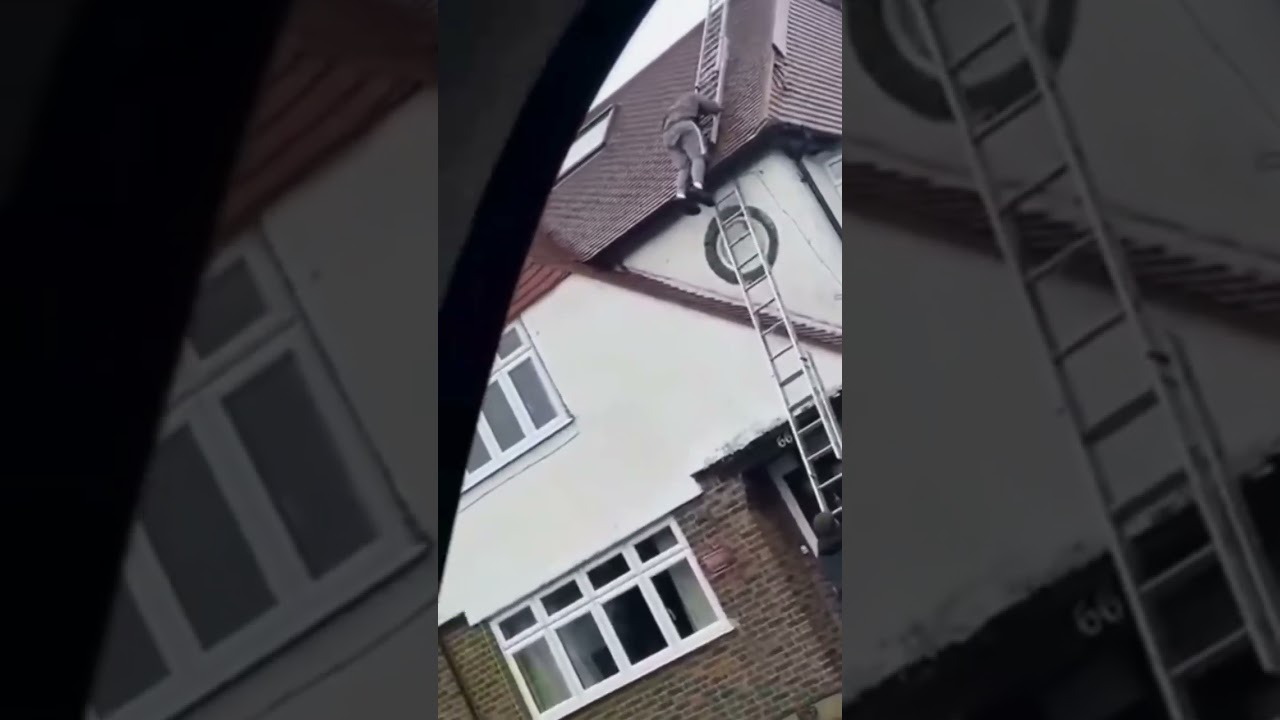 Contractor reacts to unsafe worker on a ladder #roof #roofer #fail #reaction #funny