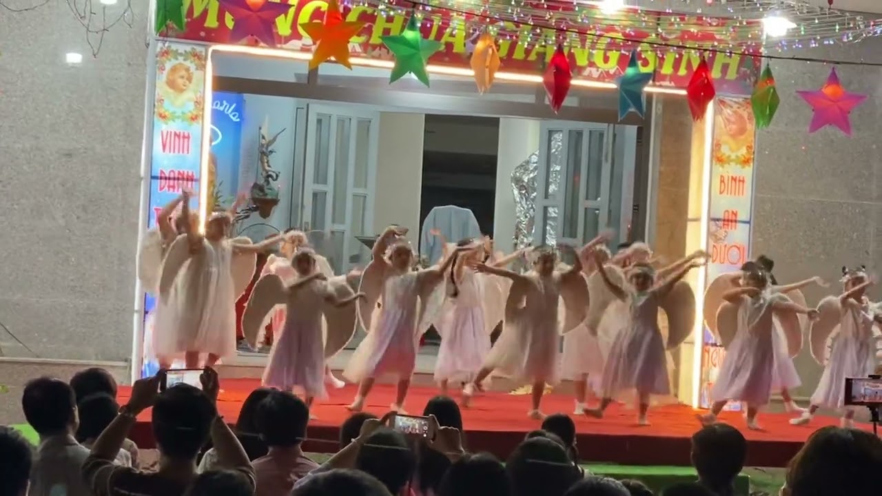 Múa thiên thần (giáng sinh 2022)