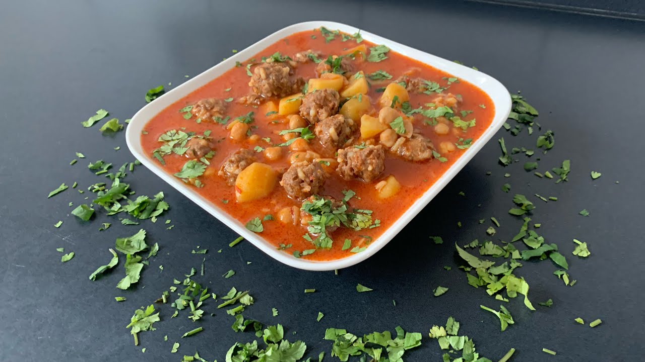 Eintopf/ Suppe/ Fleischbällchen / Kichererbsen/ Kartoffel/ Mittagessen/ Simona Brill / lecker essen