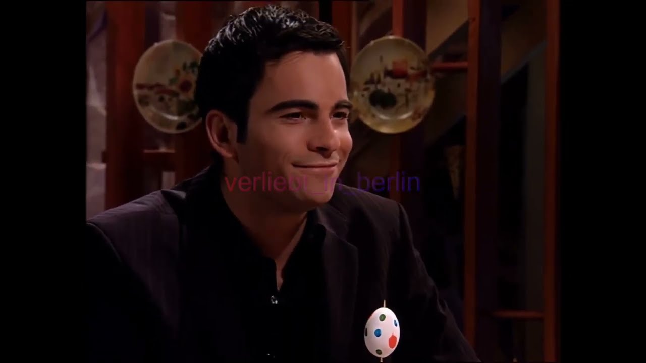 Verliebt in Berlin - Lisa, Rokko und David bemalen zusammen Ostereier